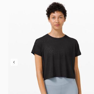 Lululemon Cates Tee Veil NWT size 4 black